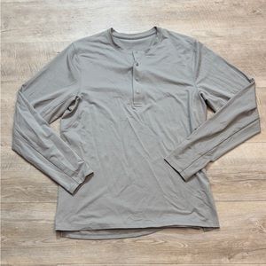 Lululemon Men’s Fundamental Long Sleeve Henley Shirt Size Small